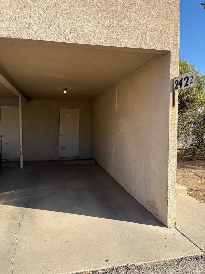 Visalia Apartment: 2416-22 South Sallee Street