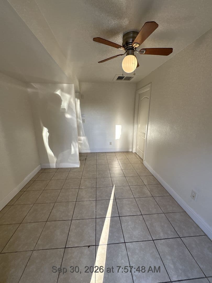 Visalia Apartment: 32606 Road 124