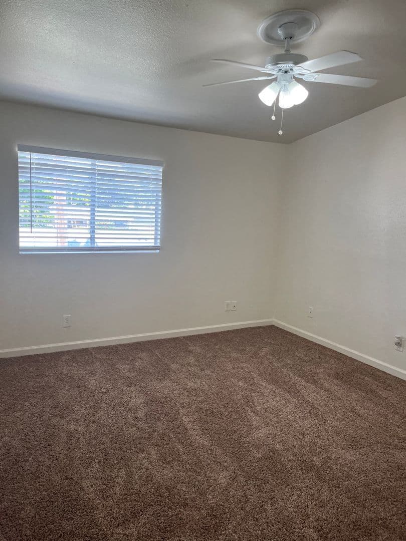 Visalia Apartment: 3900-4054 West Meadow Ave.