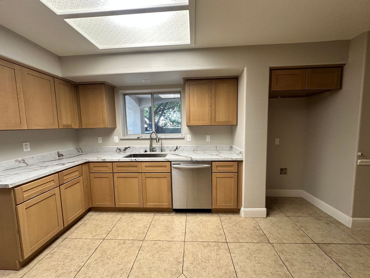 Visalia House: 5319 W. Harold Ave