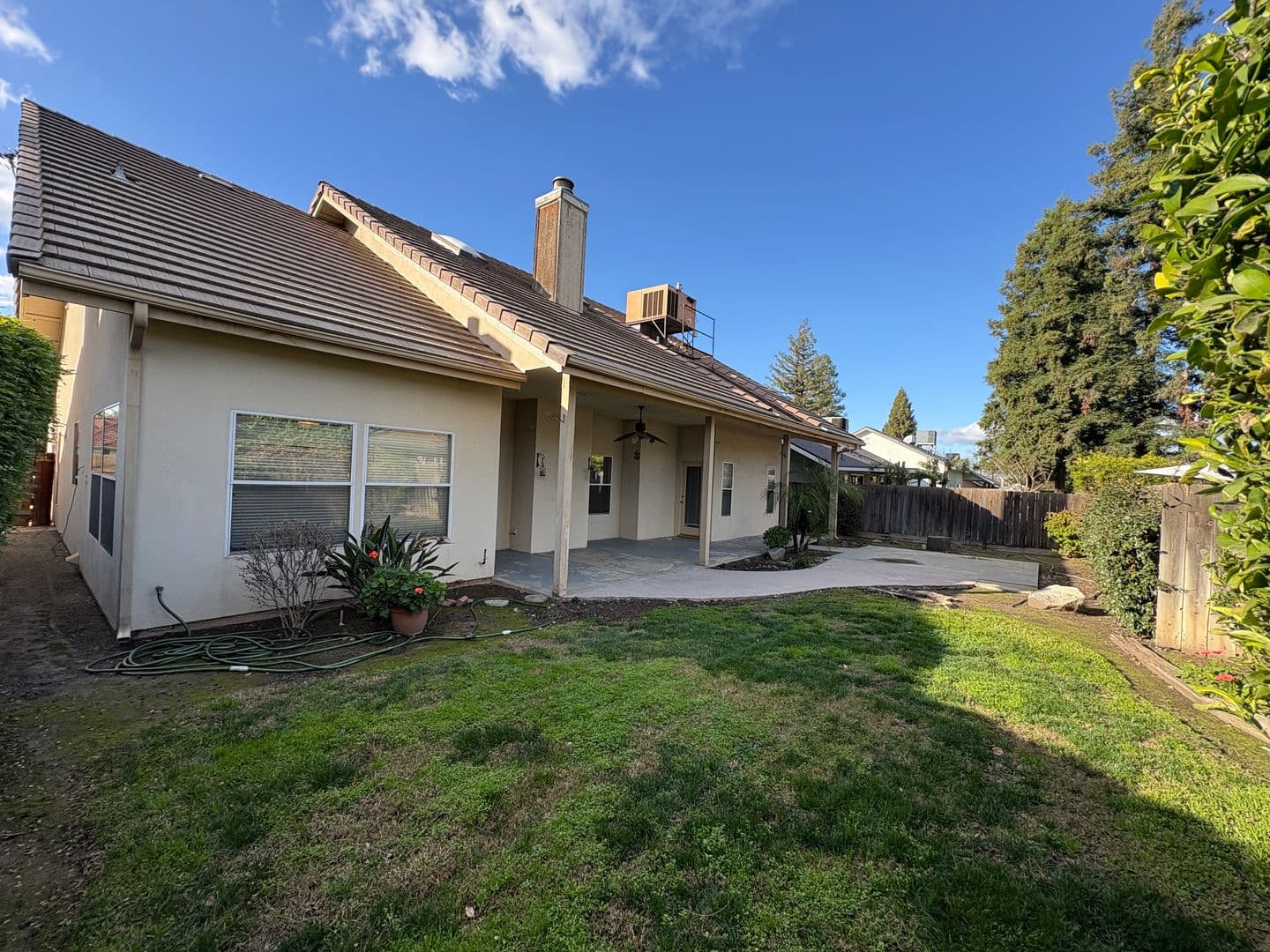 Visalia House: 1036 North Palm St