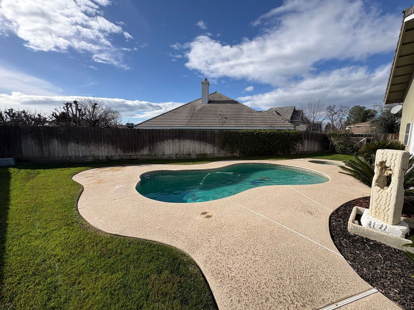 Hanford House: 540 West Birch Ct