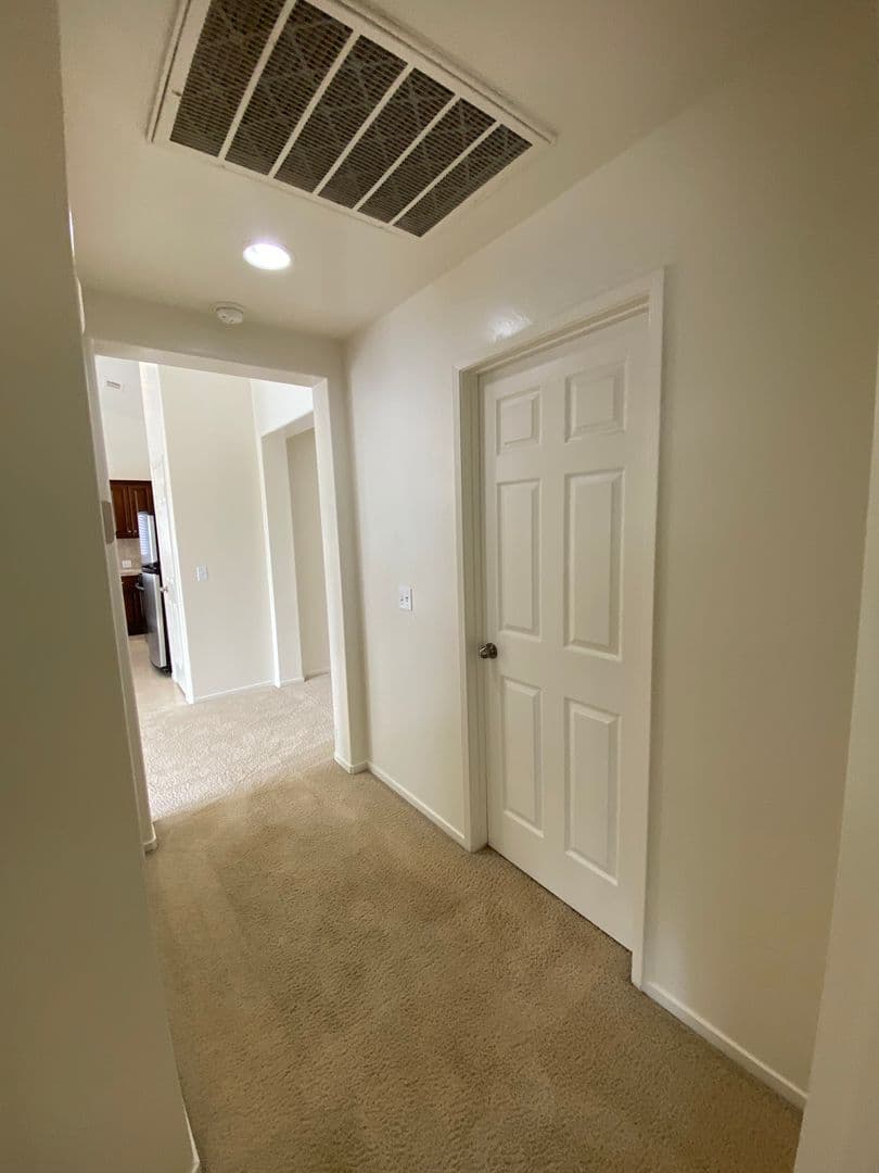 Visalia House: 1025 West Reese Ct