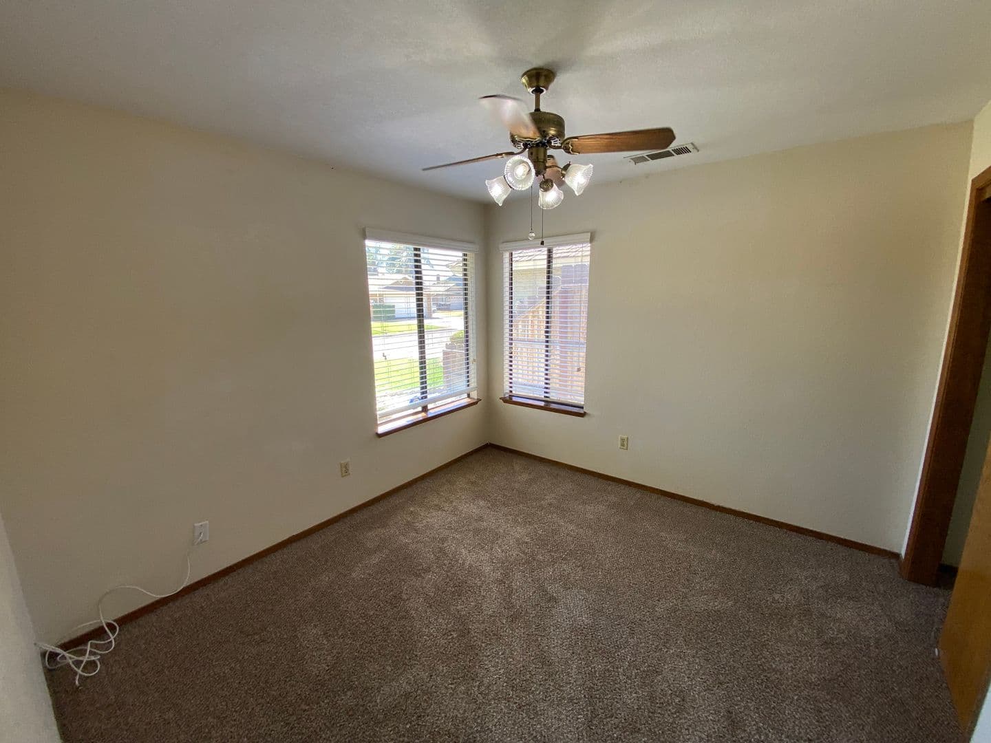 Visalia House: 1348 East Ferguson Court