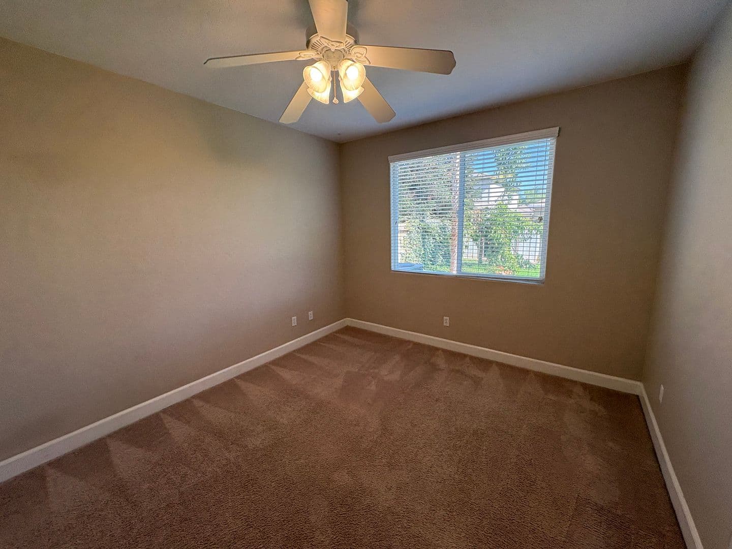 Visalia House: 3116 W Buena Vista