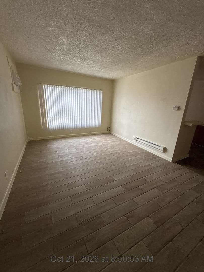 Hanford Apartment: 530-580 S. Richmond Ave