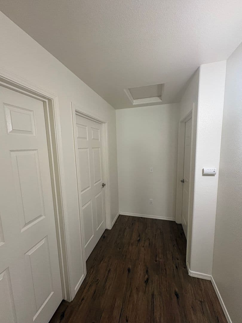 Tulare House: 2109 Bella Oaks Drive