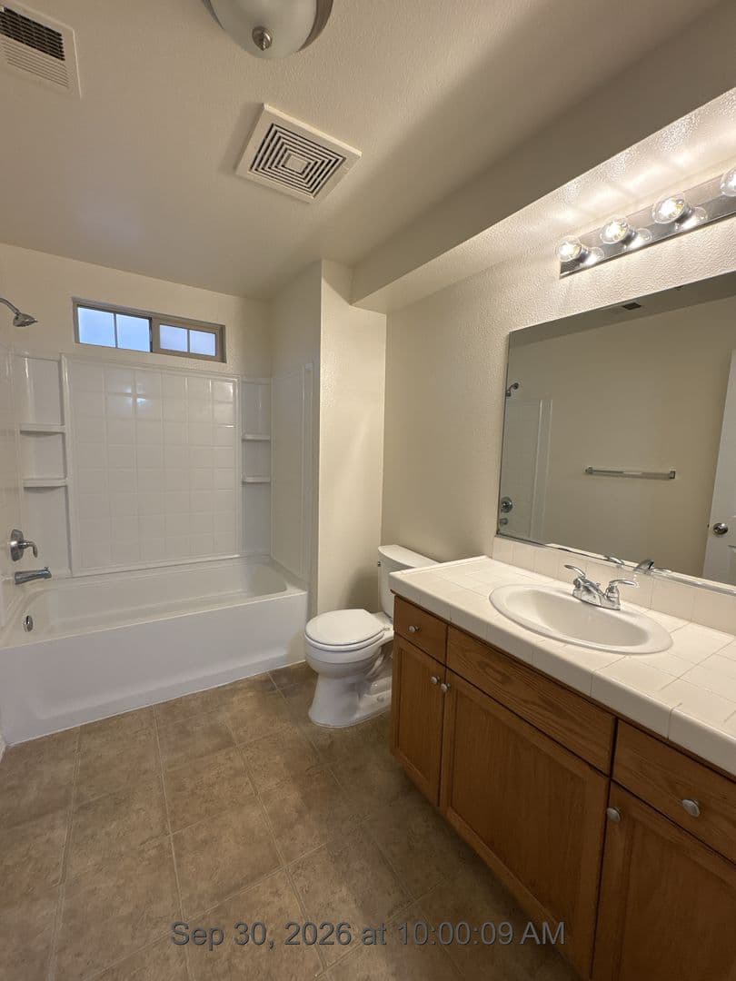 Visalia Apartment: 4203-4349 West Walnut Avenue
