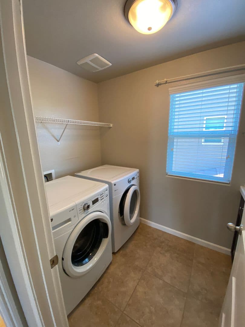 Clovis House: 3461 Alcove Way