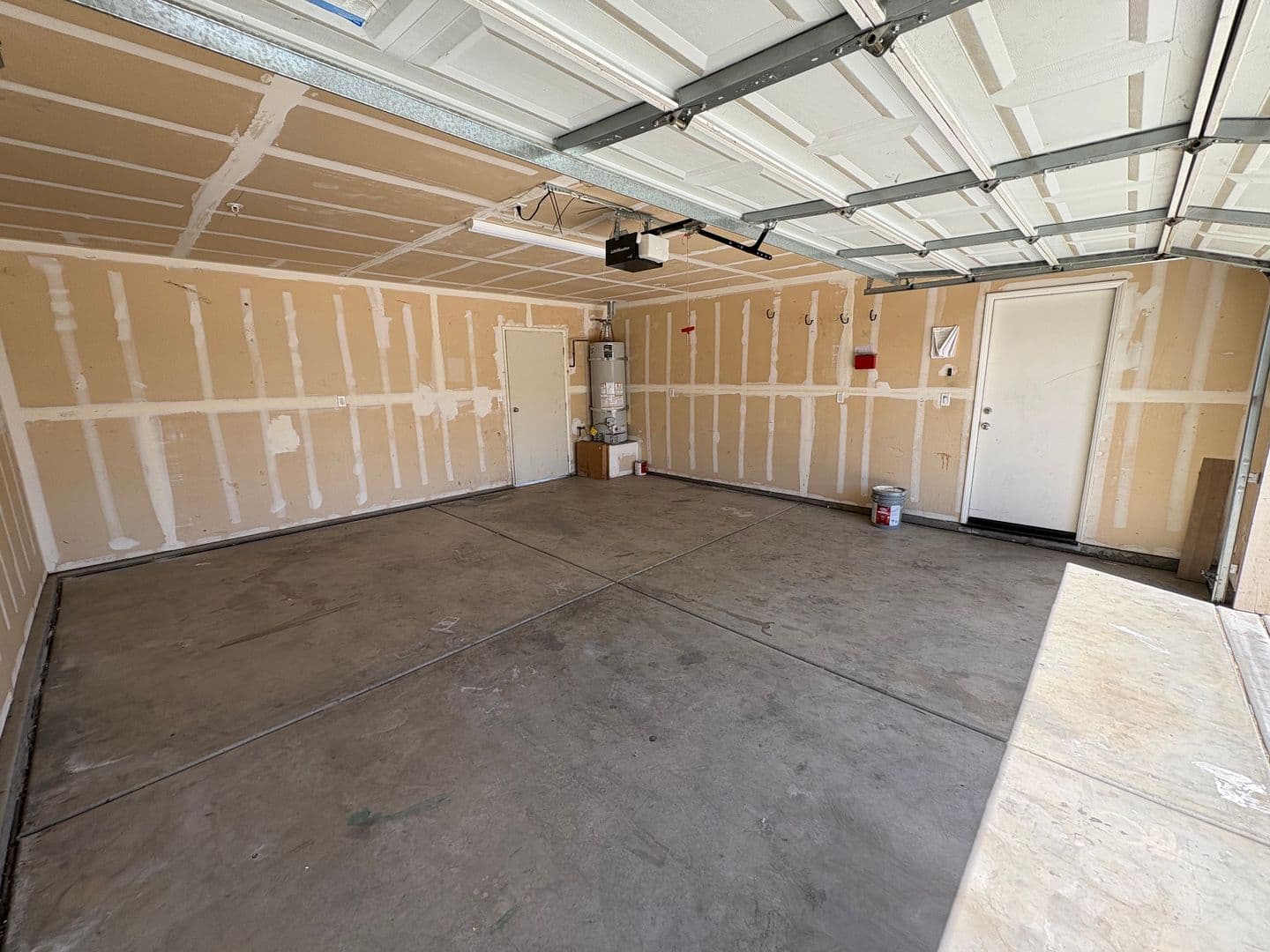 Tulare House: 2314 Cape Canyon Avenue