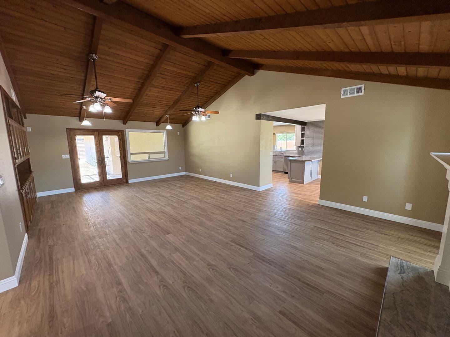 Visalia House: 2322 East Vassar Dr