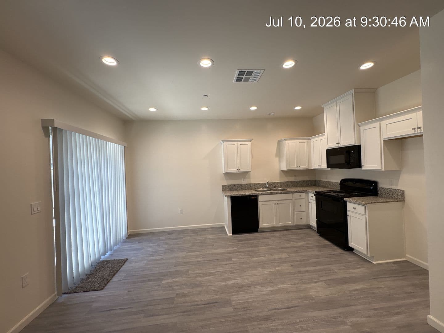 Visalia Apartment: 711-747 S Pinkham
