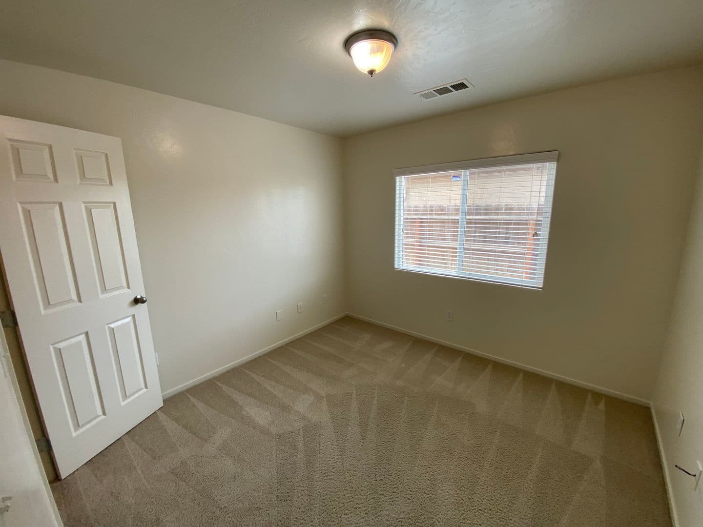 Visalia House: 1025 West Reese Ct