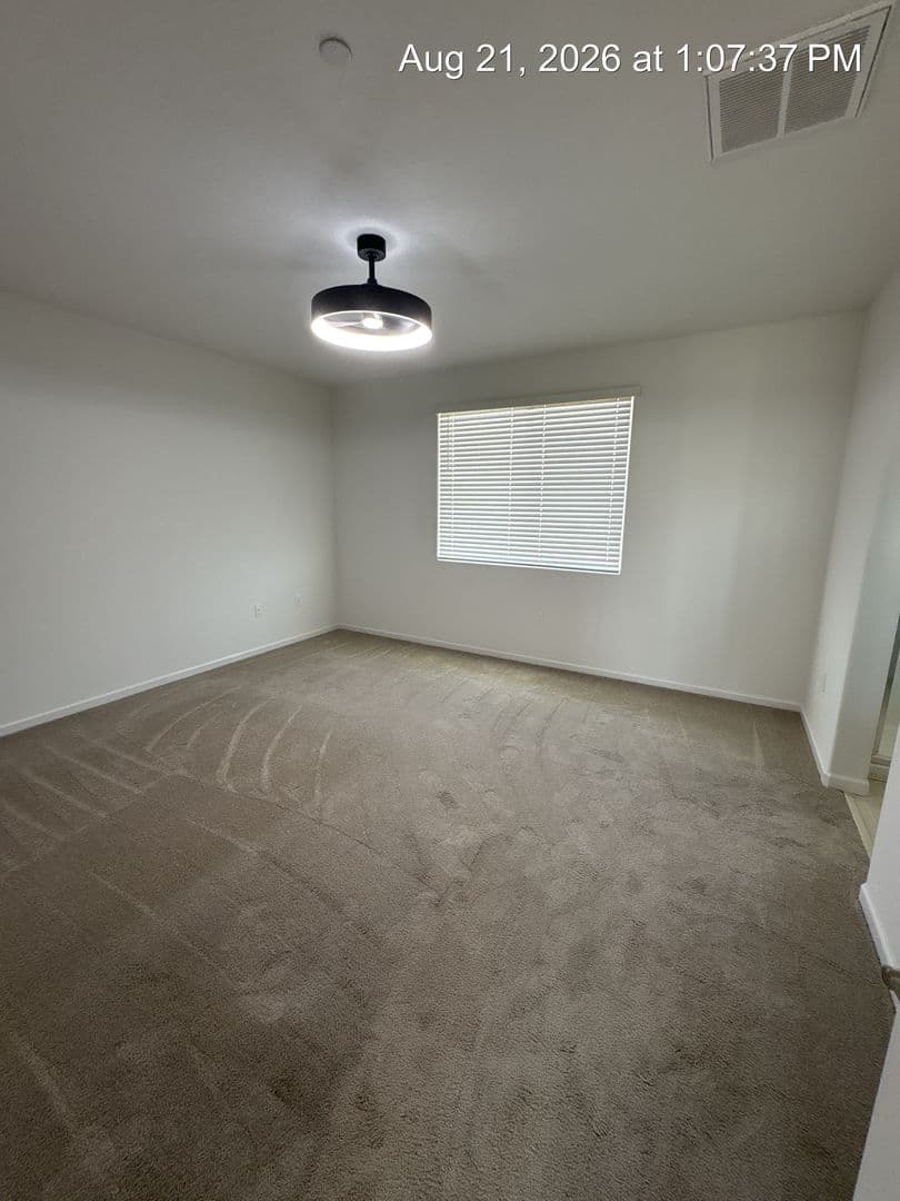 Visalia House: 3049 N Dudley St