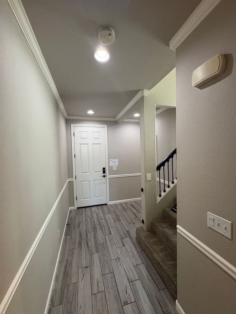 Clovis House: 3461 Alcove Way
