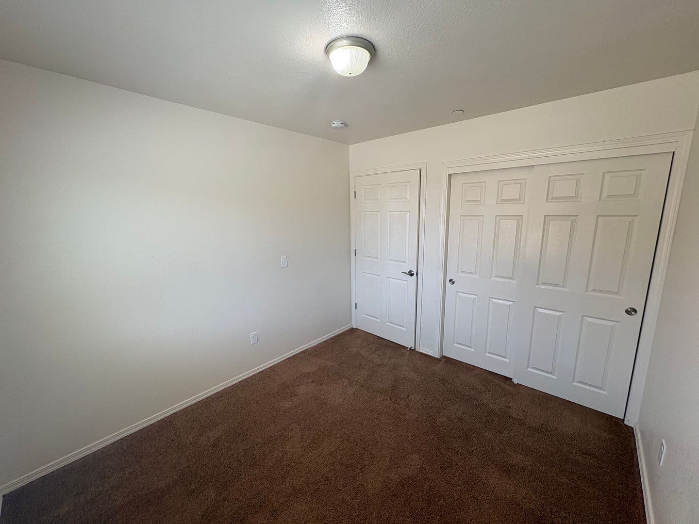 Tulare House: 2109 Bella Oaks Drive