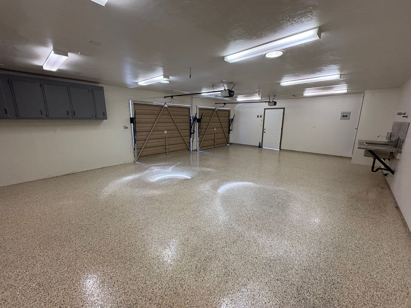 Visalia House: 2322 East Vassar Dr