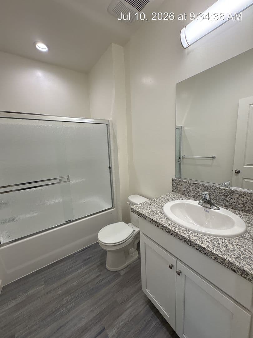Visalia Apartment: 711-747 S Pinkham
