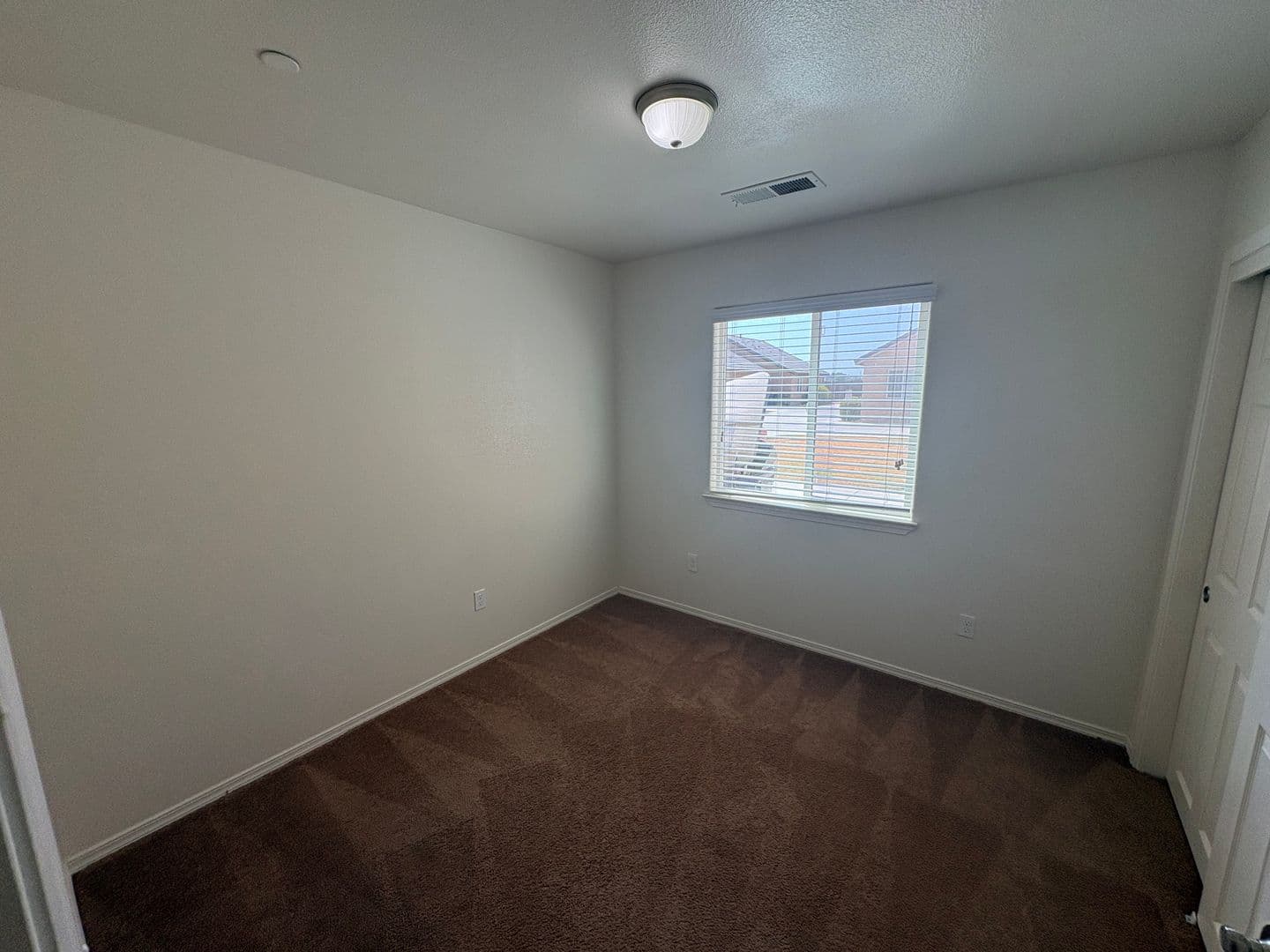 Tulare House: 2109 Bella Oaks Drive