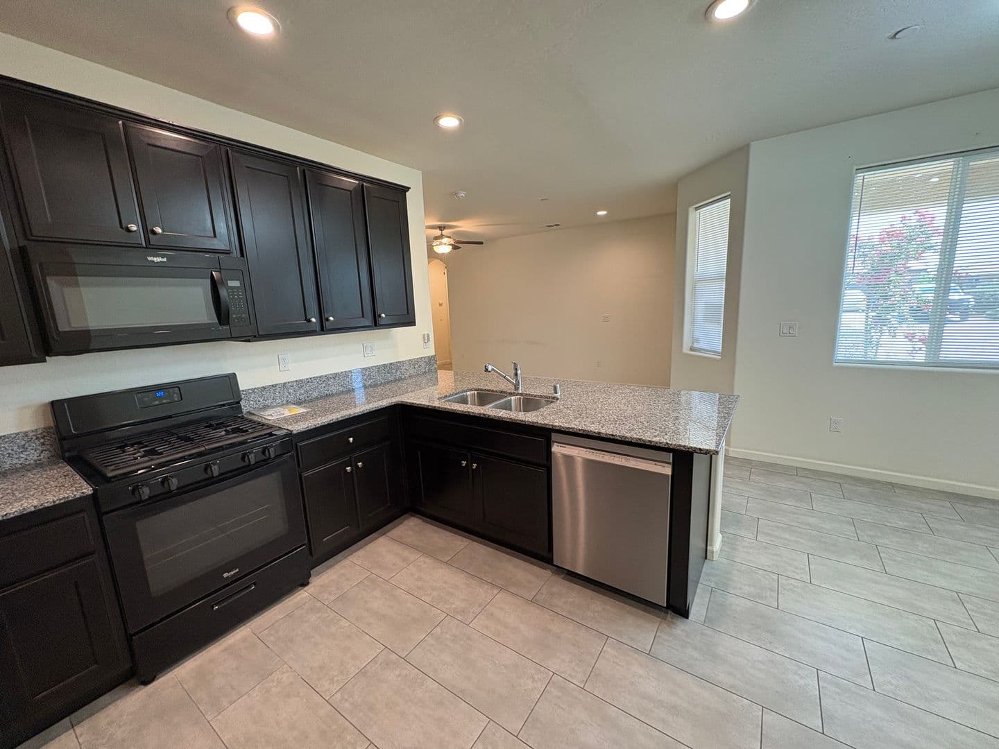 Tulare House: 3272 Manchester St