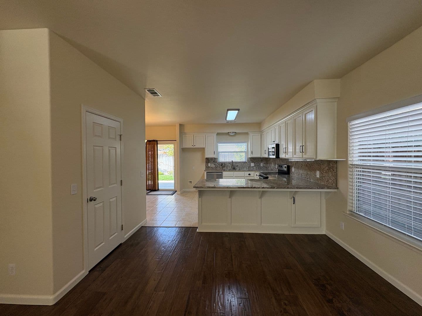 Exeter House: 1155 Meadow Ave