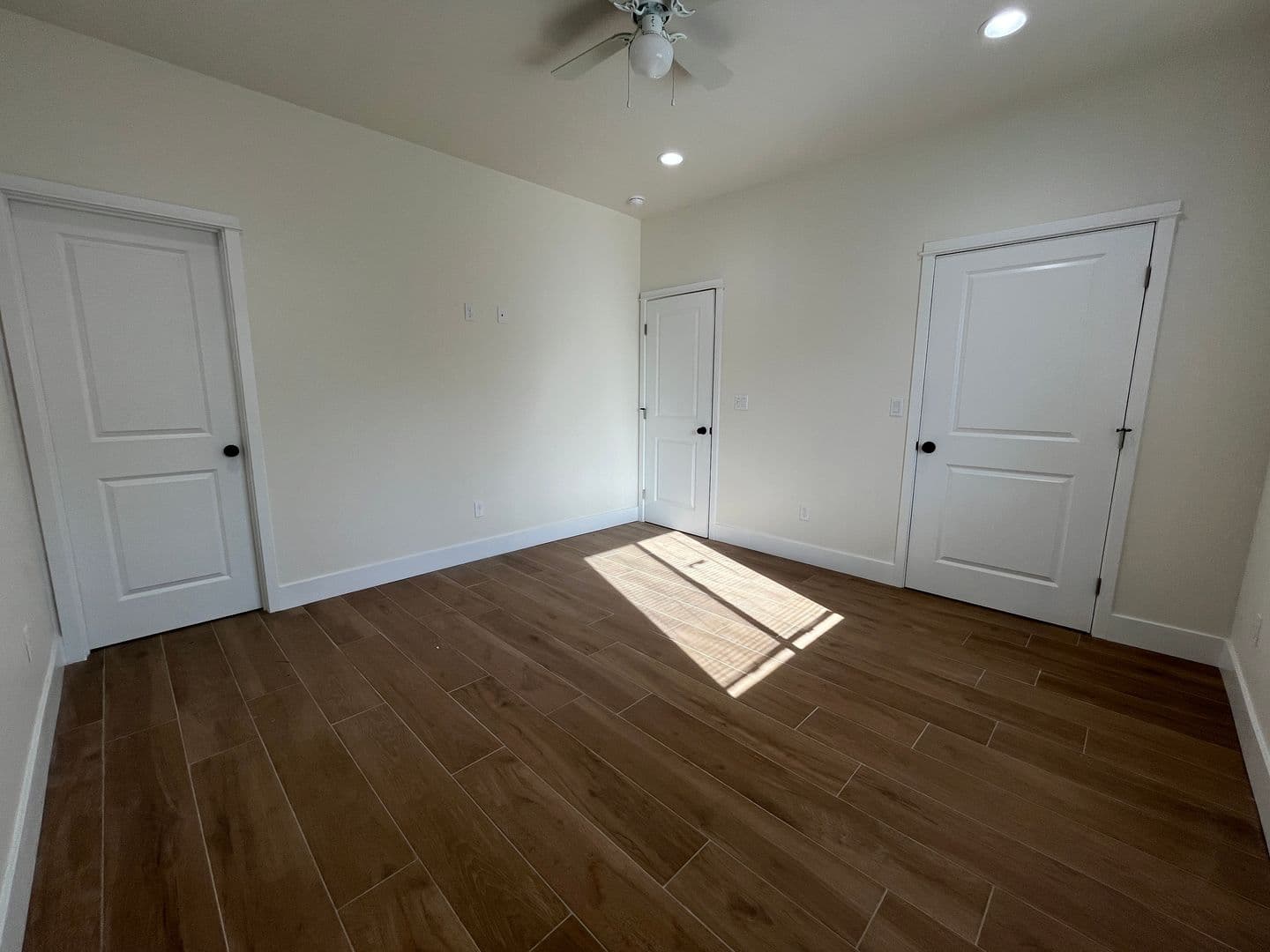 Lindsay House: 440 N Westwood Ave