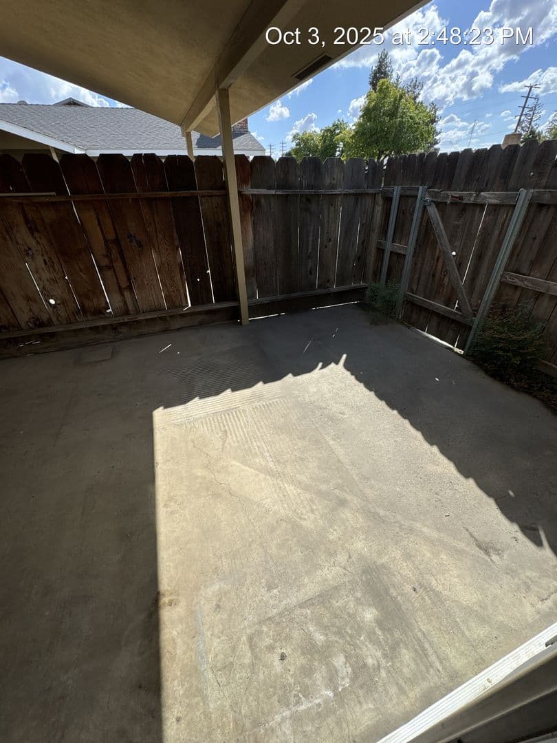 Visalia Apartment: 2724-2728 South Sallee Ct