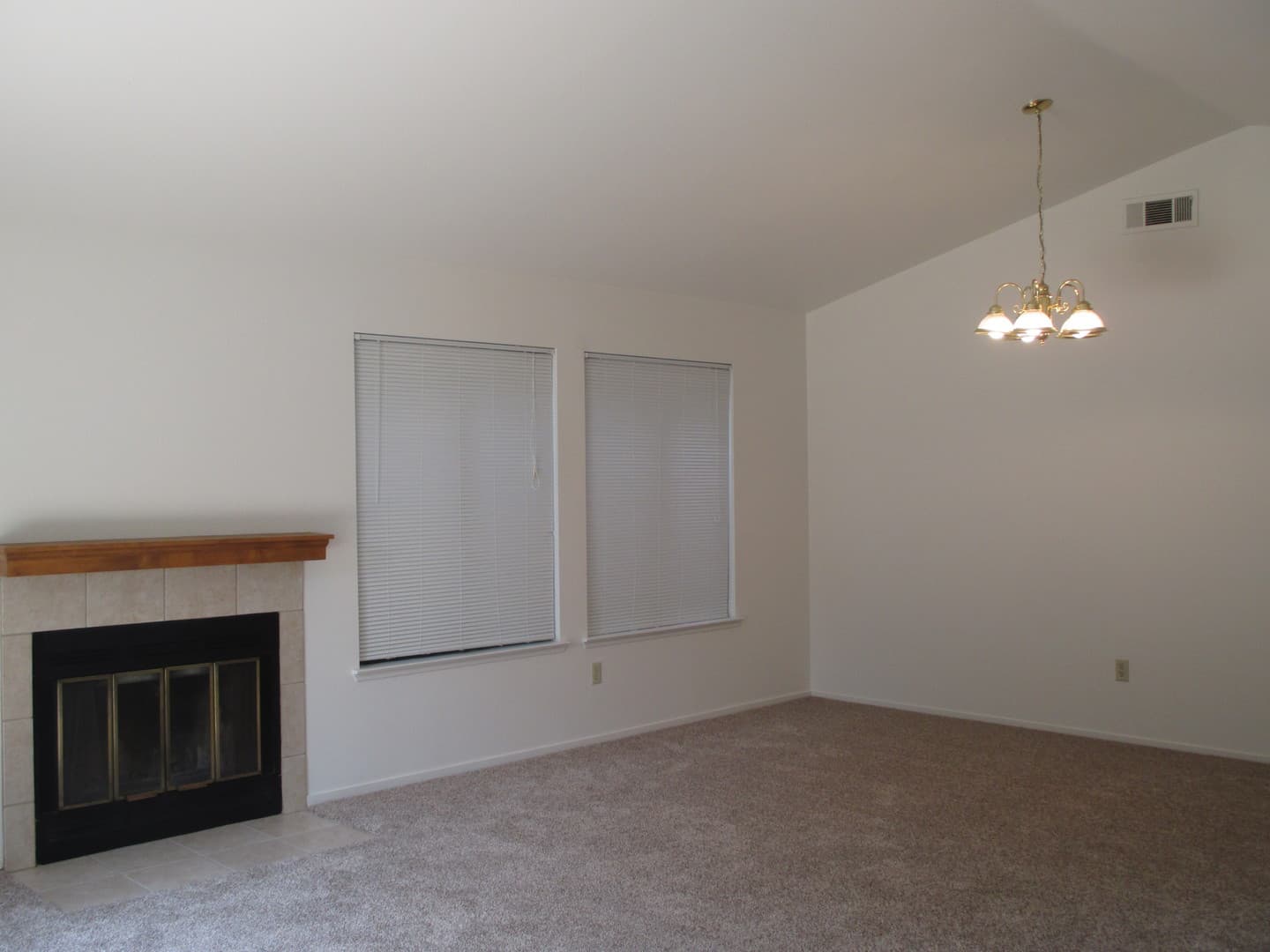 Visalia House: 4043 West Victor Avenue