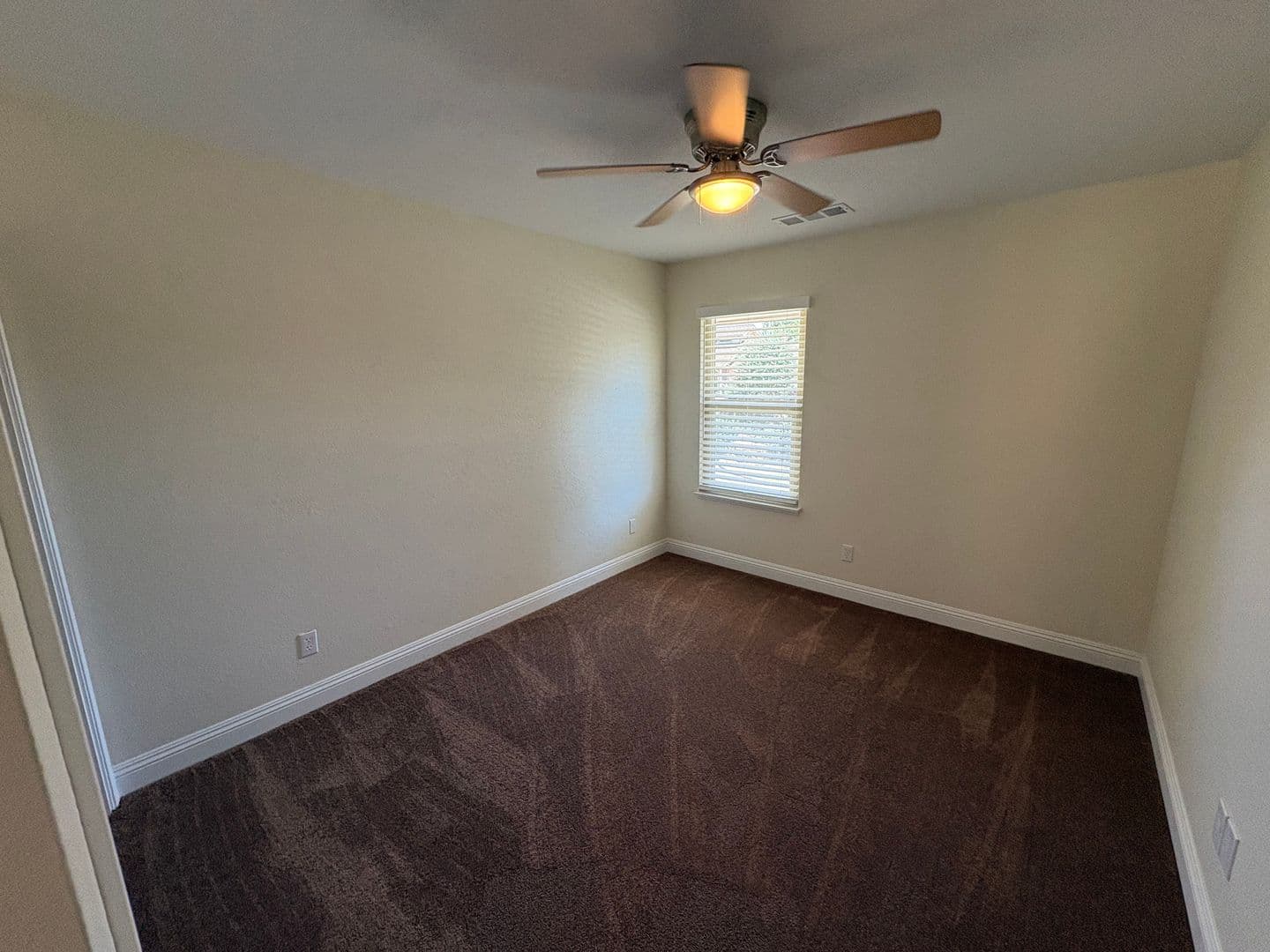 Visalia House: 2322 East Vassar Dr