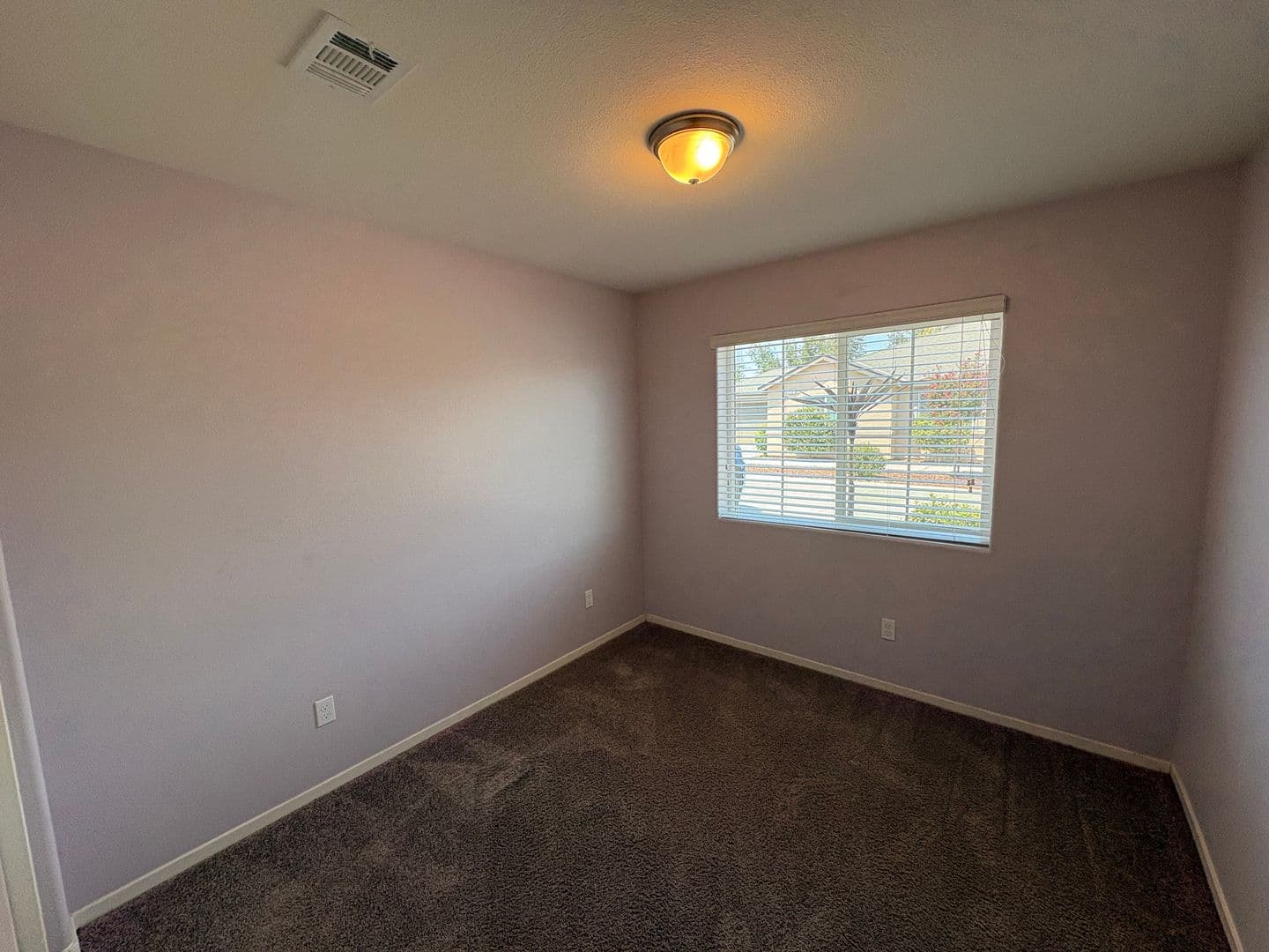 Visalia House: 2113 North Highland Street