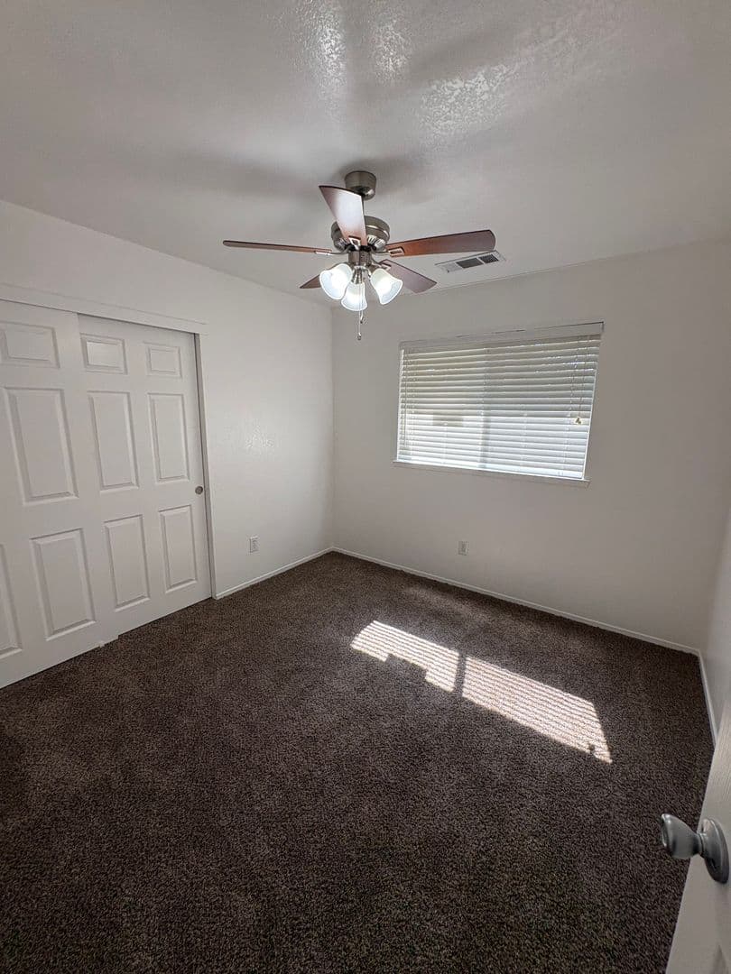 Visalia House: 2642 N Fairway St