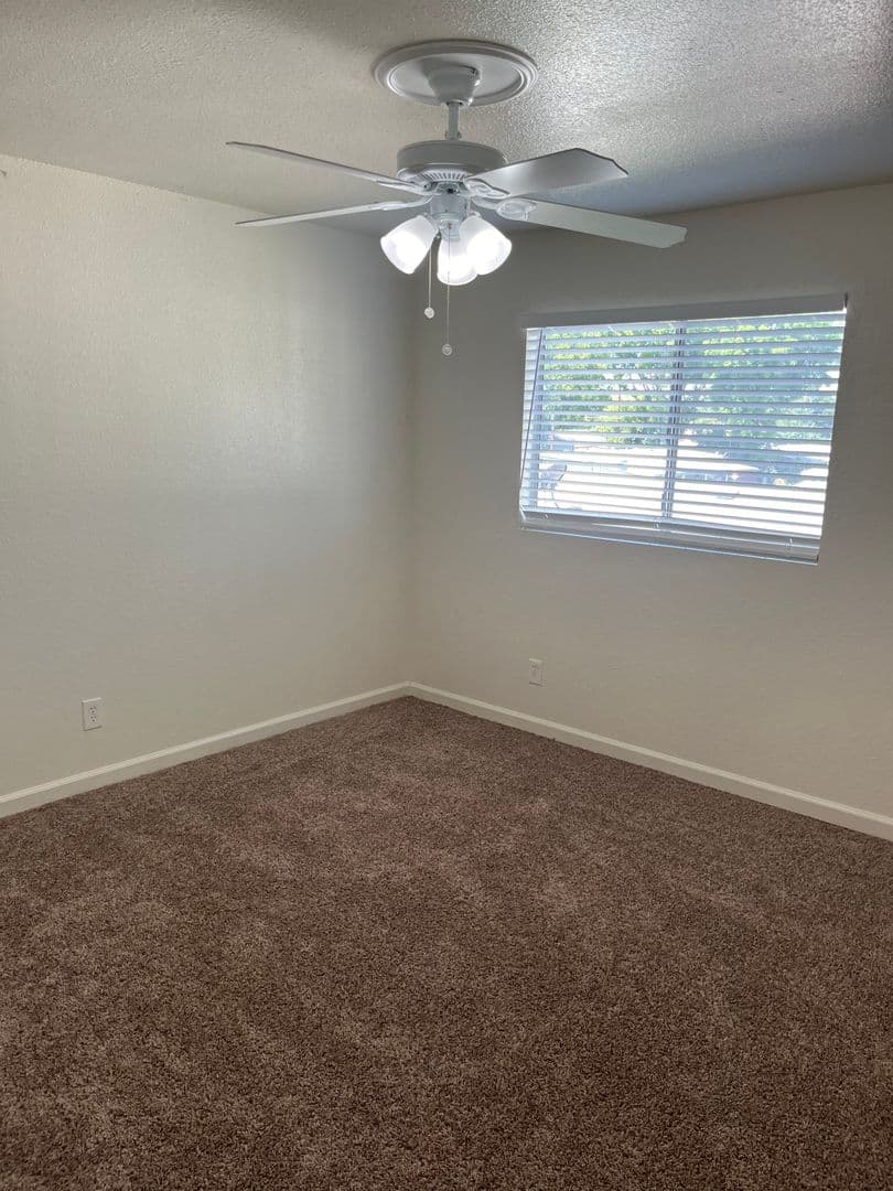 Visalia Apartment: 3900-4054 West Meadow Ave.