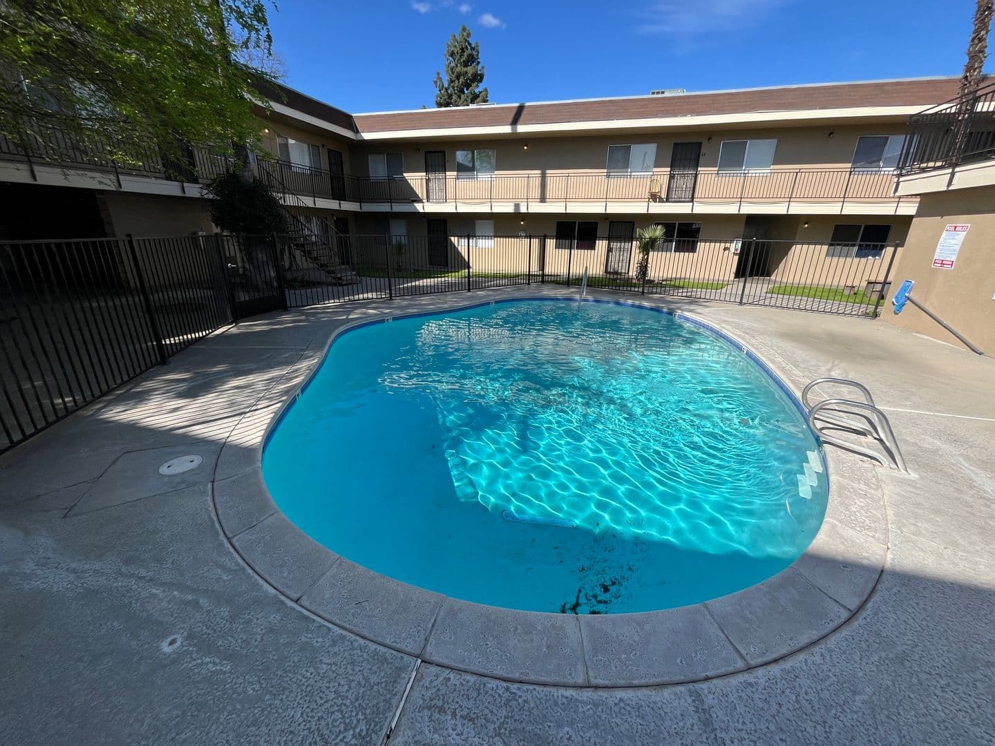 Porterville Apartment: 554 W Morton Ave