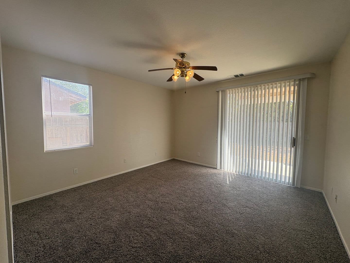 Tulare House: 1515 Cottage Grove Ave