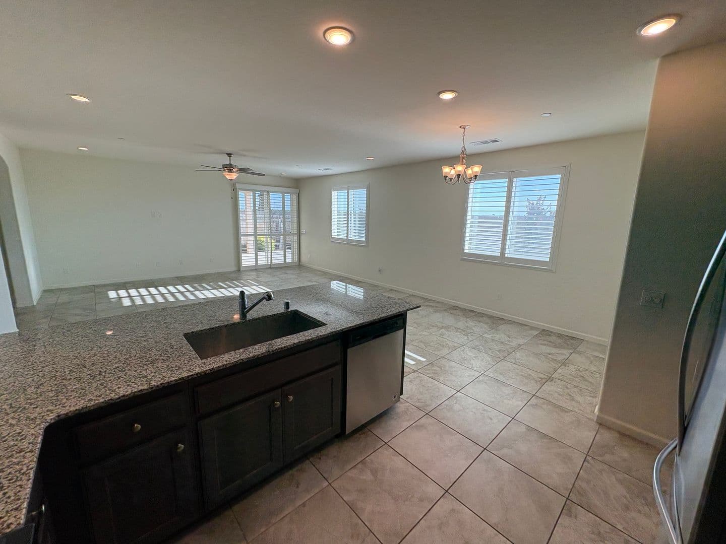 Visalia House: 3208 North Rova Ct