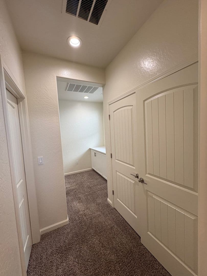 Visalia House: 1005 West Sedona Ave