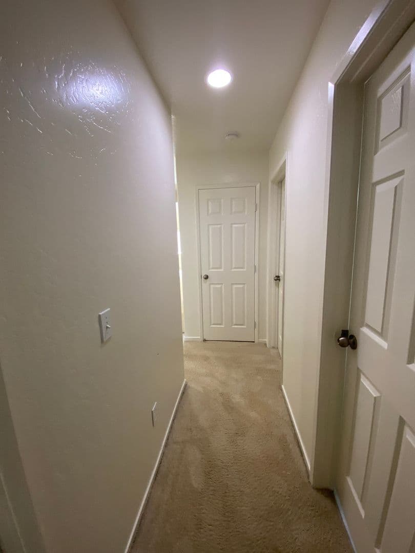 Visalia House: 1025 West Reese Ct