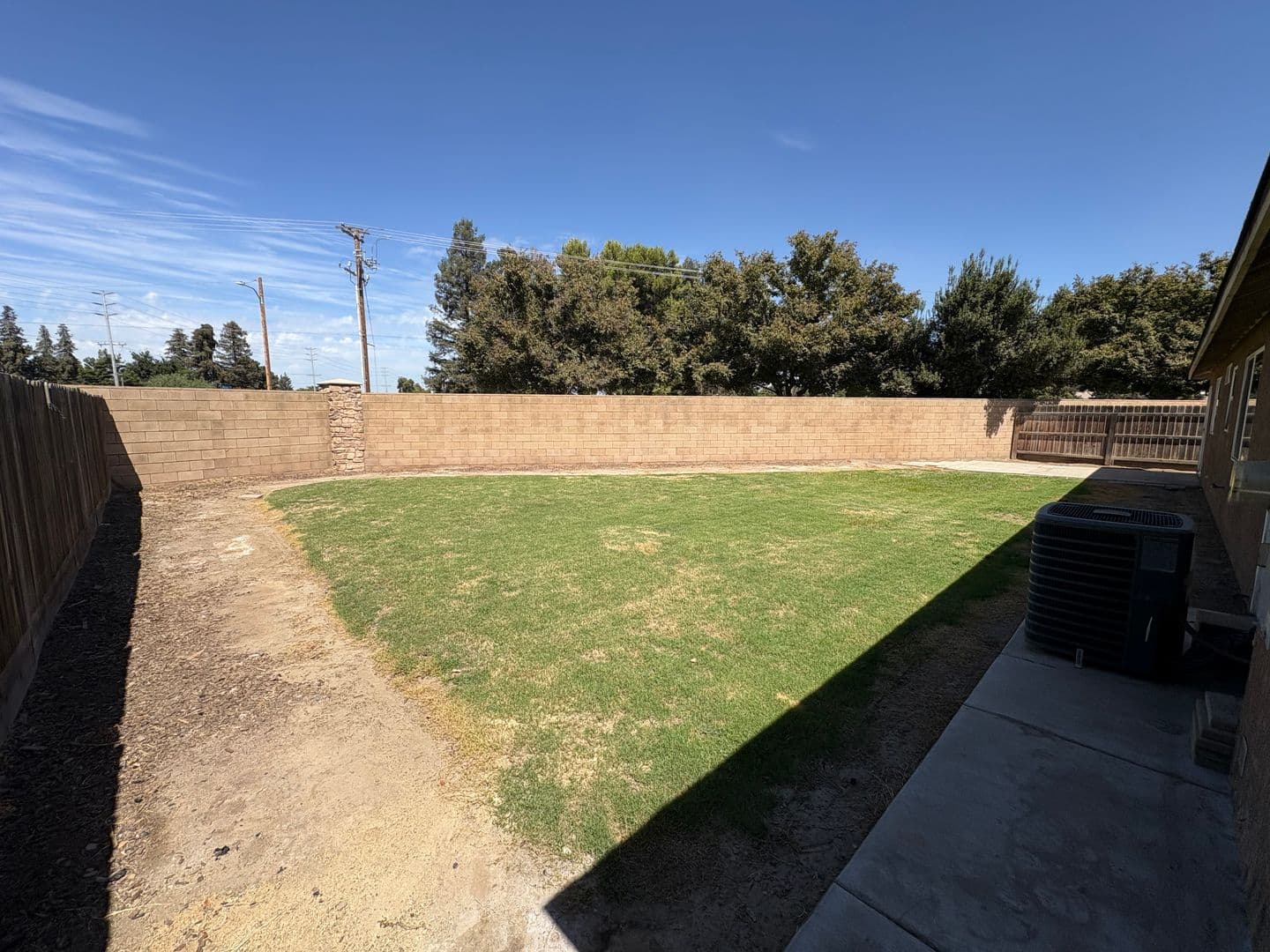 Tulare House: 2314 Cape Canyon Avenue