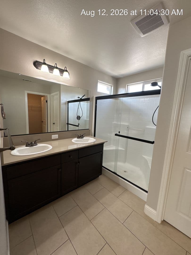Visalia House: 3923 West Jerome Avenue