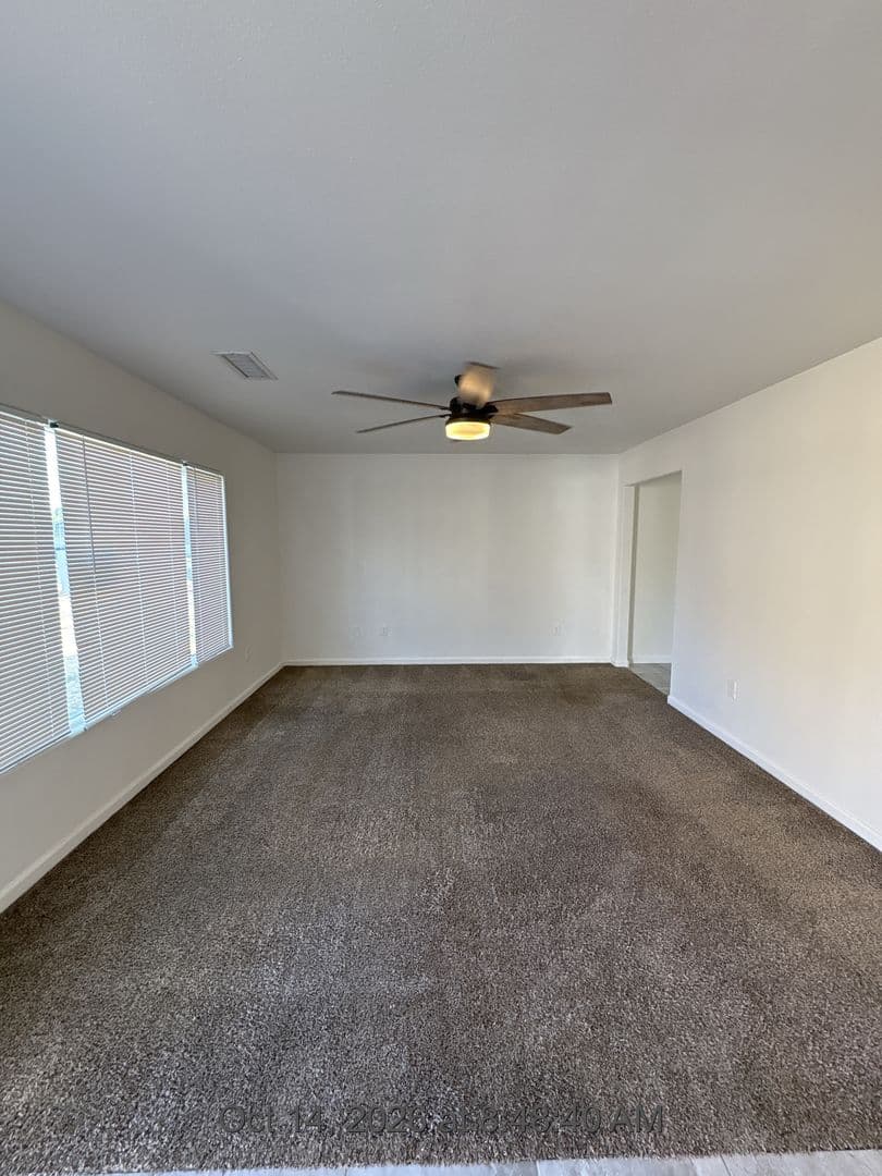 Hanford Apartment: 2002-2004 Parker Place