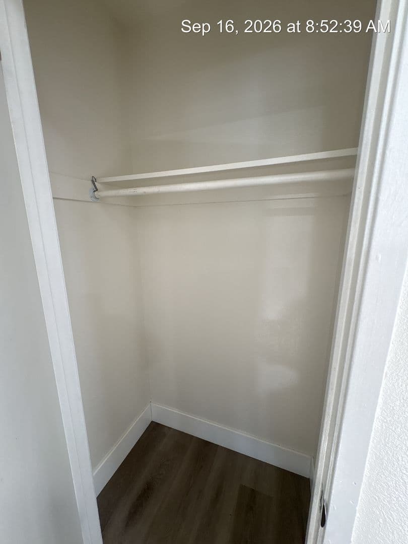 Visalia Apartment: 3549 W Campus Ave -8