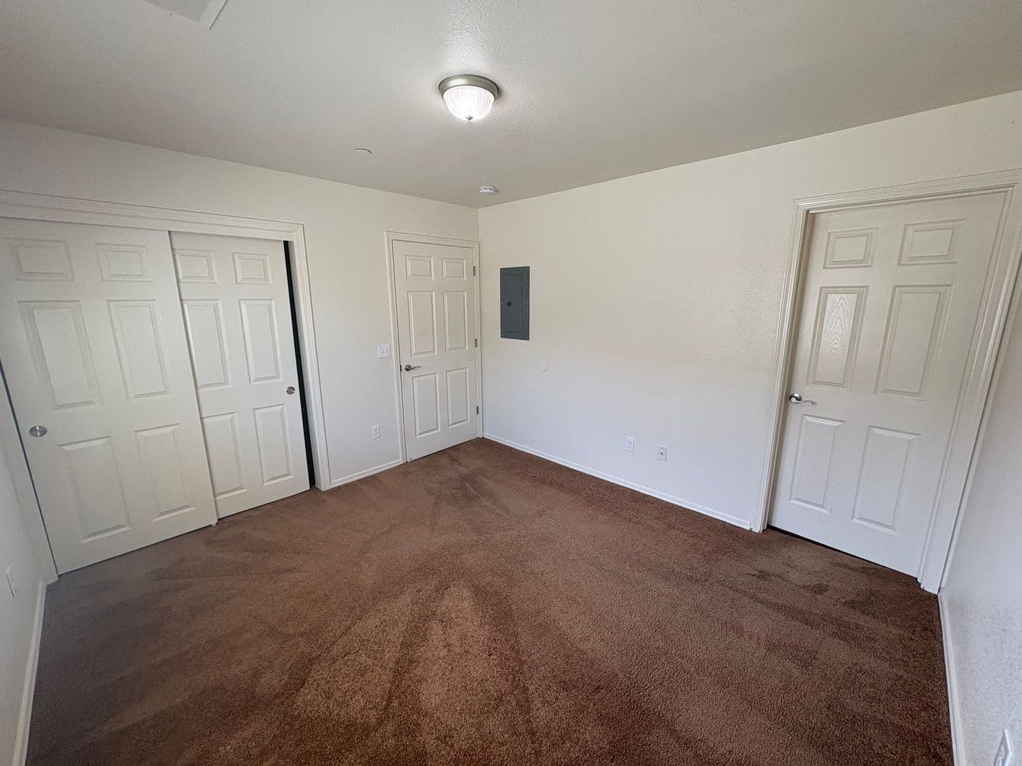 Tulare House: 2109 Bella Oaks Drive