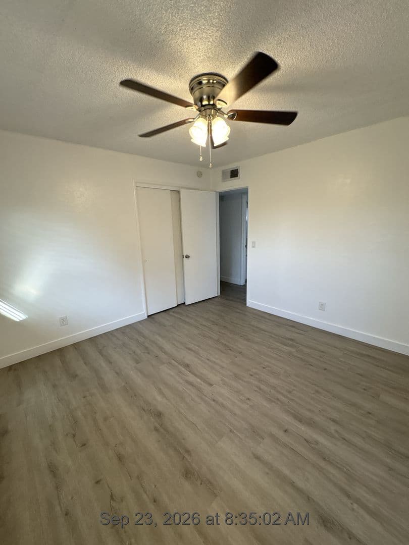 Visalia House: 3721 W Howard