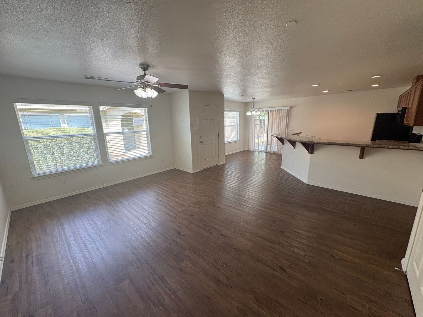Tulare House: 2109 Bella Oaks Drive
