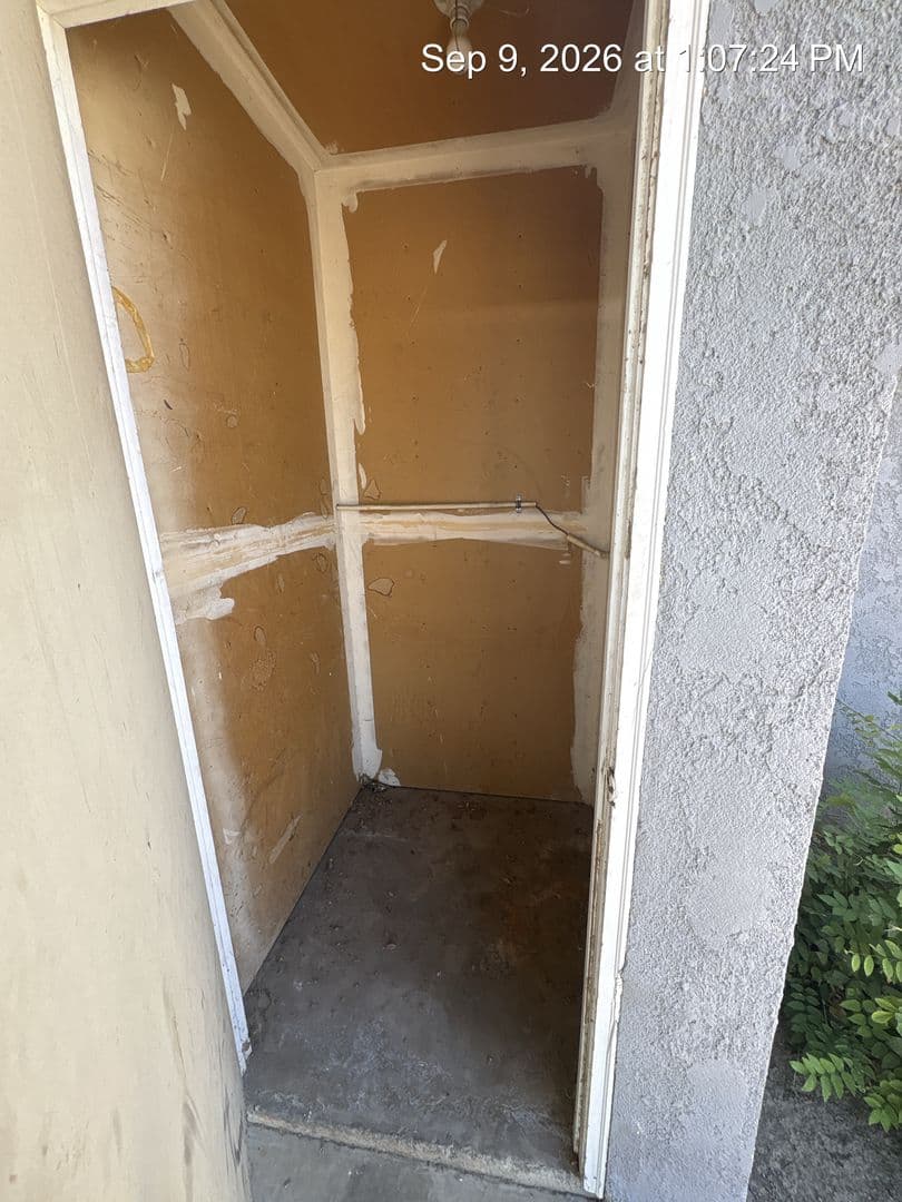 Visalia Apartment: 1649 East Douglas Ave