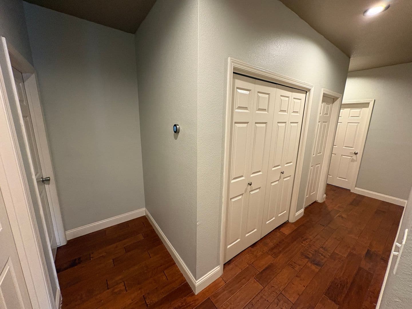 Hanford House: 540 West Birch Ct