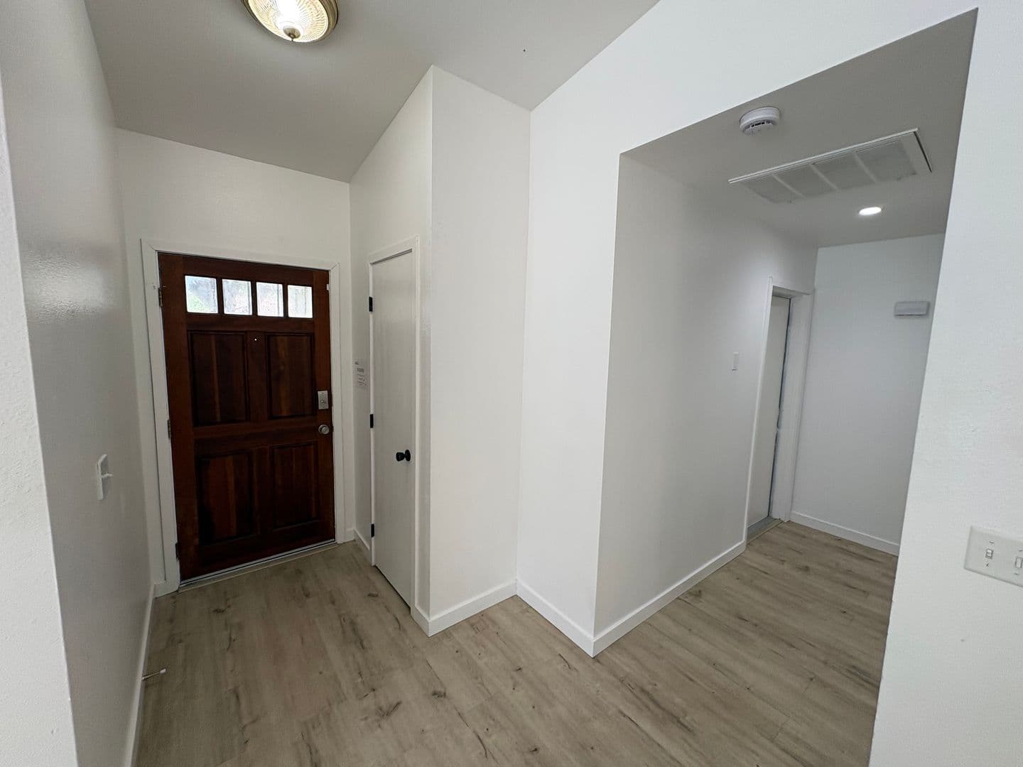 Visalia House: 2324 West Delta Ave