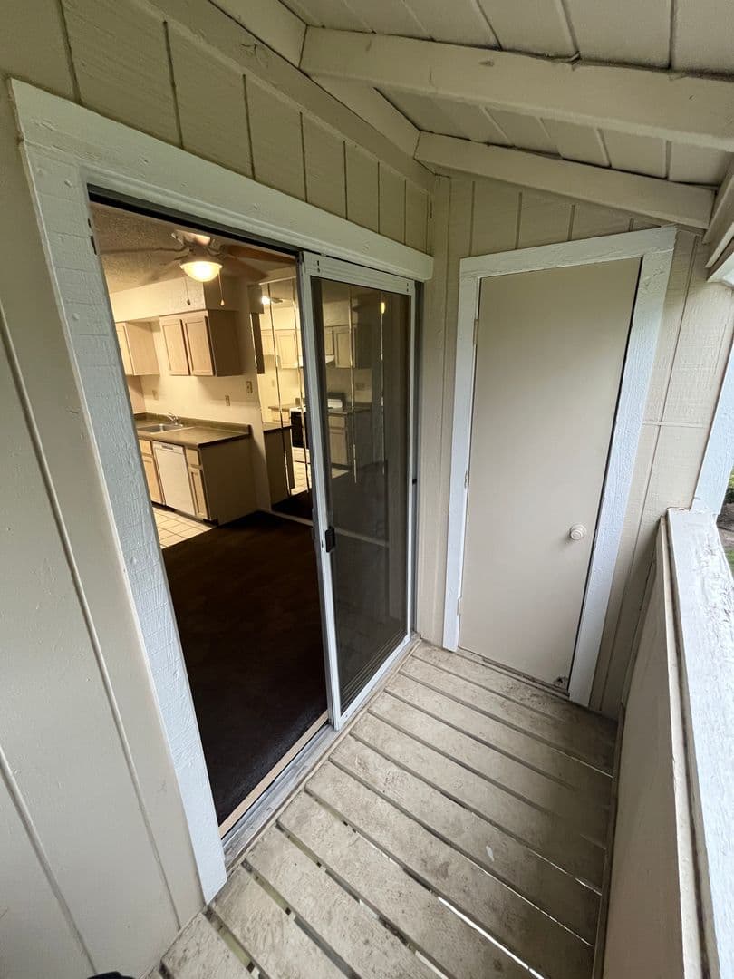 Porterville Apartment: 1704 W Olive Ave