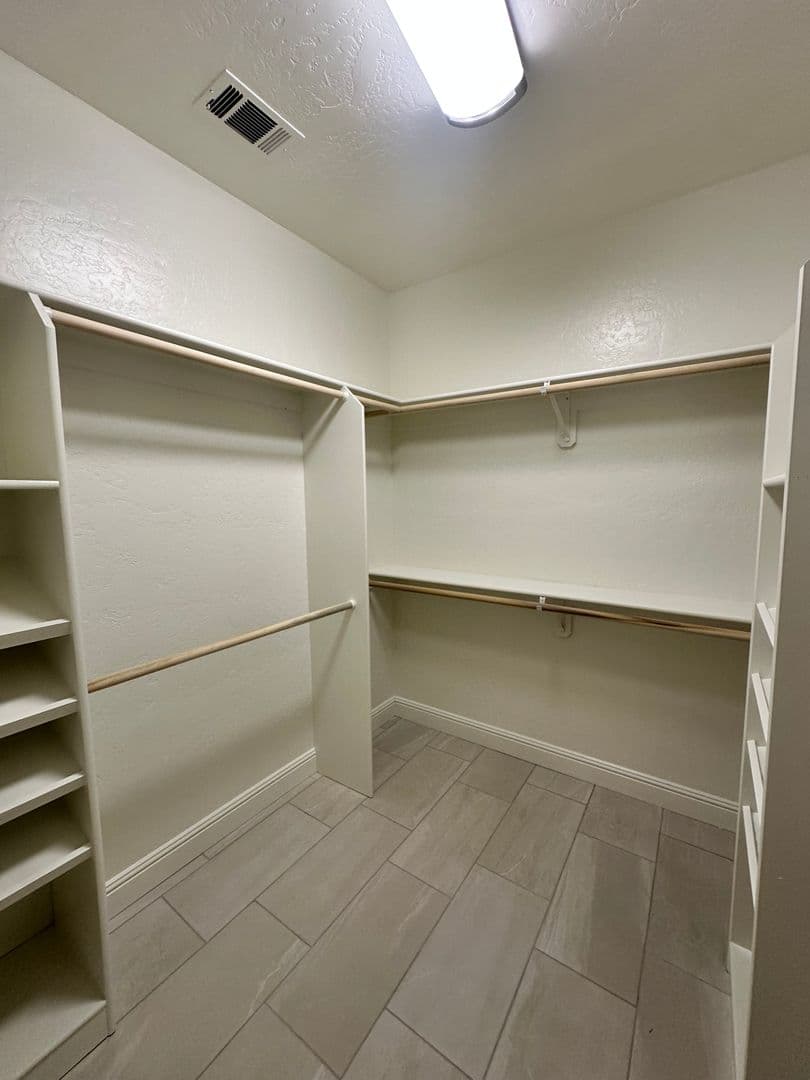 Visalia House: 5319 W. Harold Ave