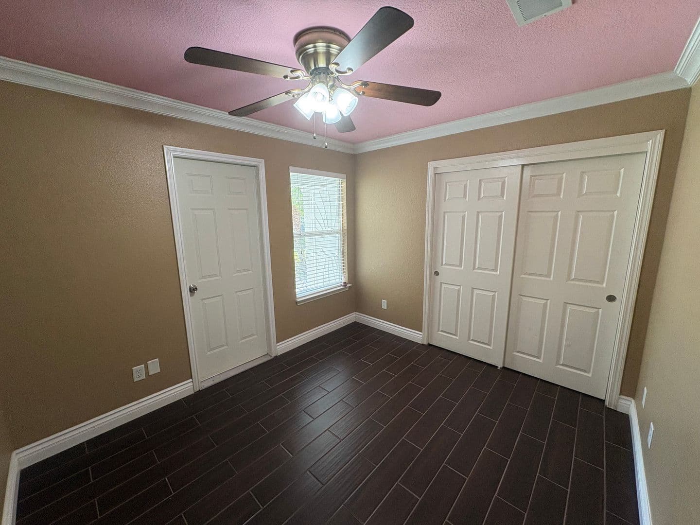 Visalia House: 744 West Buena Vista Ave